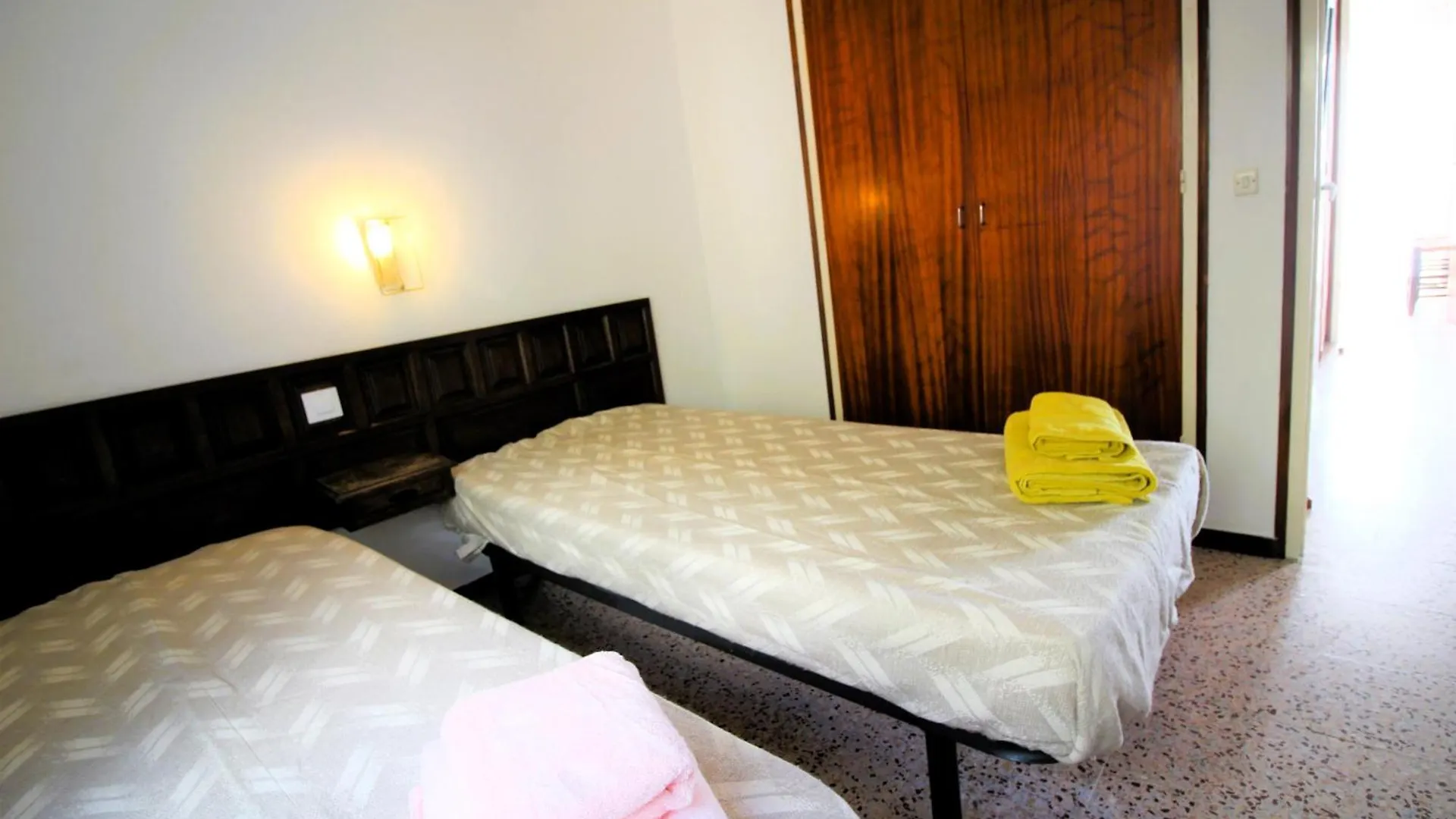 Global Immo 3266 El Sol 29 Appartement Roses